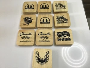 Quadratische 4x4 Holz Getränk Untersetzer CHEVELLE American Muscle Motiv - Bild 1 von 3