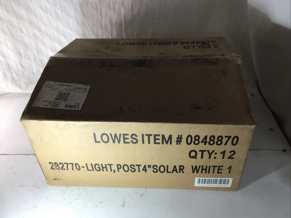 Deckorators 4x4 White Solar Post Cap Light with Battery Outdoor 282770