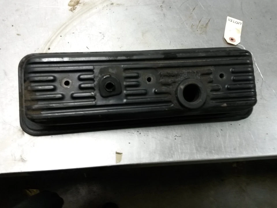 Right Valve Cover For 88-92 Chevrolet C1500  4.3 - Image 1 of 4