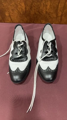 Sapatos de golfe femininos Walter genuíno Jamie tamanho 8 - Imagem 1 de 4