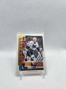 #290 Todd Gill - Toronto Maple Leafs - 1992-93 Pinnacle Canadian HockeyOpens in