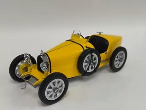 Modelo Norev 1/12 de Bugatti T35 en forma amarilla 1925 - Imagen 1 de 7