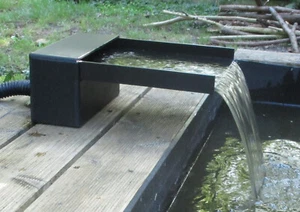 WASSERFALL für Teich/Bachlauf 30cm , Lippe 28cm , Anschluss 38/40mm - Bild 1 von 4
