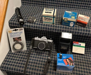 *As Is, Asahi Pentax K1000 SE Used 35mm Film Camera Black w/Accessories - Picture 1 of 15