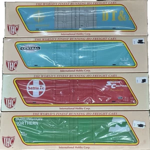 4 NIB VINTAGE IHC DIFFERENT ROADS HI-CUBE BOX CARS -$10 SHIP - Picture 1 of 1
