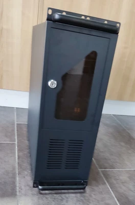 Server 19" 4HE Intel Xeon E-2124 Supermicro X11SCM-F, 32GB, 2x512GB NVMe SSD - Bild 1 von 4