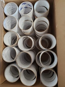 lote de 60 rollos de cinta de embalaje vacíos tubos de cartón - Imagen 1 de 2