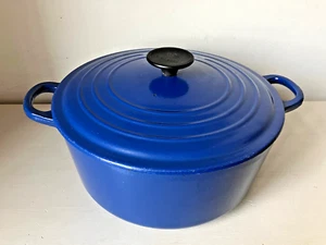Le Creuset Round Casserole Dish Dutch Oven Cast Iron Blue 26 with Lid - Picture 1 of 11