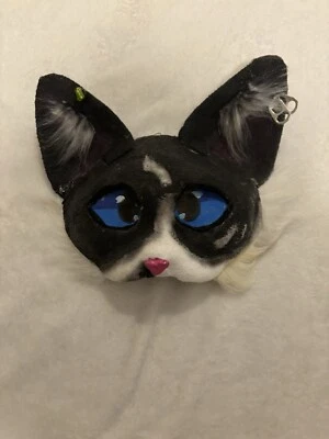 Máscara de gato blanco y negro ojos azules forrada de piel de alta calidad Foto 1 de 4
