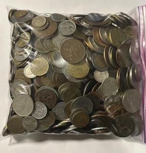 8 Pounds Old Foreign Mixed World Coins & Tokens Lot - Picture 1 of 2