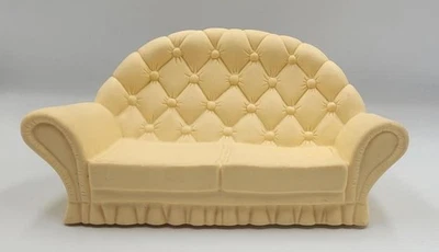 Sofá Sindy Cream vintage años 80 | Muebles de salón Sindy de pedigrí Foto 1 de 3