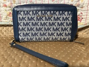 Michael Kors Wallet Navy Blue - Picture 1 of 8