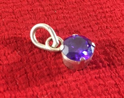 Handcrafted Silver Pendent with Sapphire Stone - Image 1 of 4