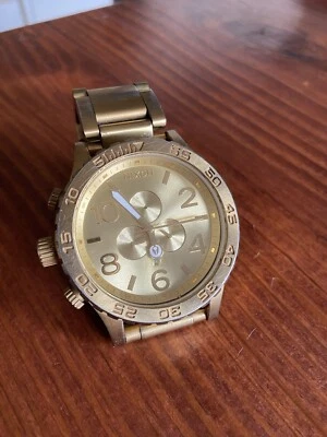 Reloj Nixon 51-30 Cronógrafo Hombre - Dorado sobre Oro - Funciona. ¡Batería nueva! Foto 1 de 4