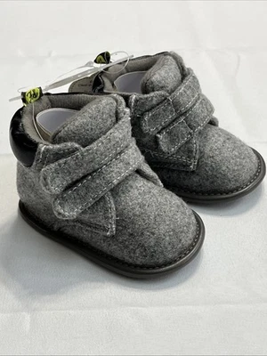 Botas de trabalho Stepping Stones infantil cinza feltrado tamanhos 6-9M - Imagem 1 de 4