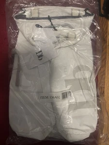 Mochila Eleva tus viajes con la bolsa de ducha Journey Hugger blanca 30L - Imagen 1 de 4