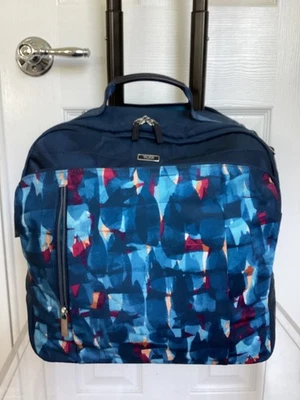 TUMI VOYAGEUR 2 WHEEL NAVY ABSTRACT PRINT CARRY ON LAPTOP / CLOTHING LUGGAGE EUC - Image 1 of 4