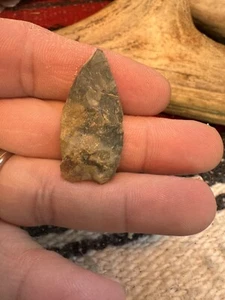 Una bonita punta de flecha Yadkins del período Woodland encontrada en el condado de Tazewell. C38 - Imagen 1 de 19