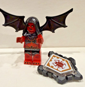 LEGO NEXO KNIGHTS: Ultimate Lavaria (70335)  nex030 mini figure