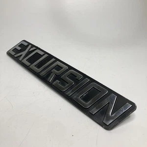 2000-2005 Ford Excursion Tailgate Emblem Logo Nameplate YC35-7840683-CA - Bild 1 von 5