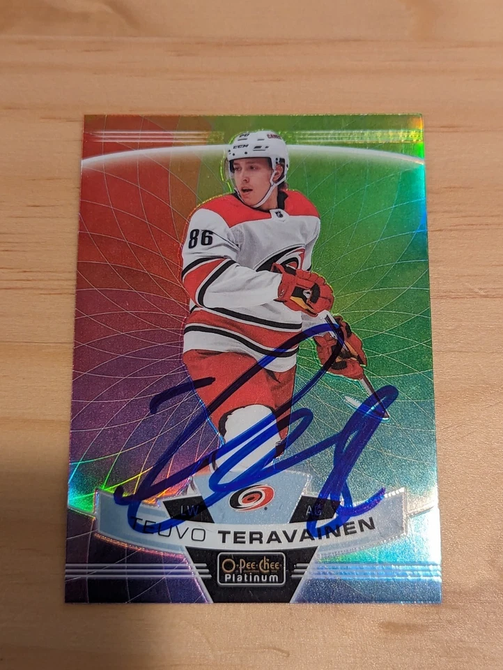 2019-20 OPC Platinum Teuvo Teravainen Rainbow Color Wheel Autographed Card #027 - Image 1 of 1