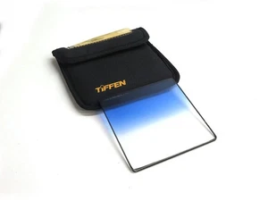 Filtro obiettivo graduato Tiffen 4x4" blu 3 bordo morbido trasparente SE grado cielo 44CGB3S - Foto 1 di 4