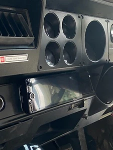 7" Single DIN Car Stereo with Apple CarPlay & Android 12 | Fits HQ-WB HOLDEN - Picture 1 of 5