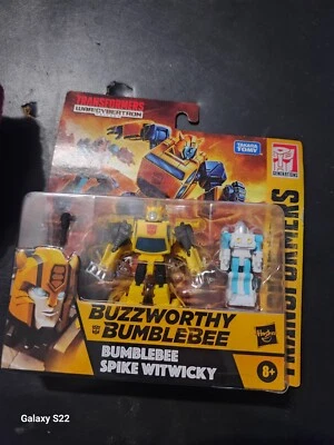 NEW HASBRO TRANSFORMERS WAR FOR CYBERTRON BUZZWORTHY /BUMBLEBEE - Image 1 of 3