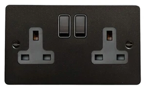 Enchufe conmutado G&H FG10B placa plana grafito 2 velocidades doble 13A - Imagen 1 de 1