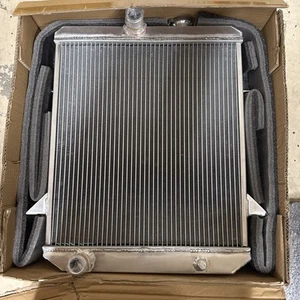 Aluminum Radiator For 1965-1968 1966 1967 1968 65 Triumph TR4A TR-4A Base 2.1 MT - Bild 1 von 4