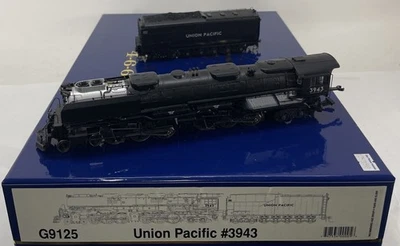 Athearn HO Scale G9125 Union Pacific 4-6-6-4 Challenger Locomotive #3943 - Image 1 of 4
