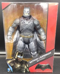 DC Comics Batman Vs. SUPERMAN Batman 12" Actionfigur Neu - Bild 1 von 10