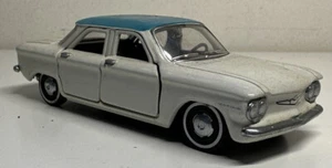 FRANKLIN MINT : 1/43 SCALE - B11PU75 - 1960 CHEVROLET CORVAIR - WHITE BLUE ROOF - Picture 1 of 7
