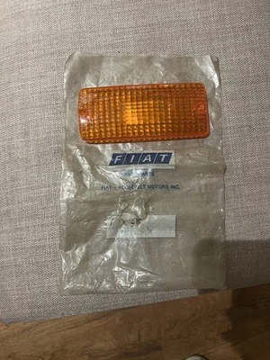 1968-1972 NOS fiat 850 sport spider blinker turn signal lens 16.632.717 OEM - Image 1 of 4
