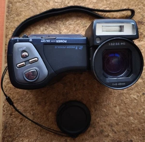 Sehr gut erhaltene compakte Zoomkamera Casio QV 2900 UX - Bild 1 von 18