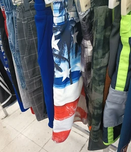 EUC Riesiges Set Jungen Shorts 7-teilig Name Marken aktiv Kurzgröße: 16-18 - Bild 1 von 16