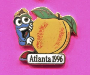 1996 OLYMPIC PIN IZZY PEACH PIN ATLANTA SUMMER OLYMPIC GAMES MASCOT PIN - Picture 1 of 1