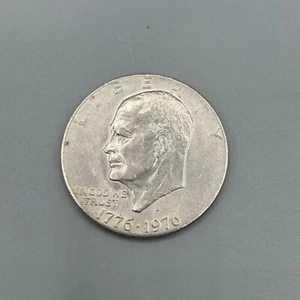 1776 1976 Eisenhower Bicentennial Dollar Coin With Liberty Bell Moon - Picture 1 of 2