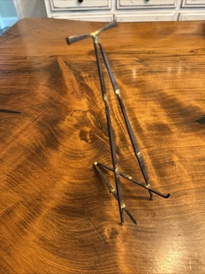 Caballete de uñas vintage soporte de exhibición de metal Foto 1 de 4