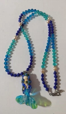 Collar artesanal de perlas de sirena de vidrio de murano Foto 1 de 3