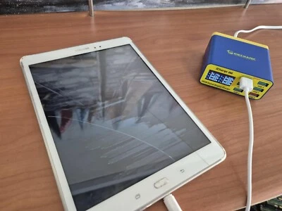 Samsung SM-T550 Tablet Defect - Bild 1 von 4