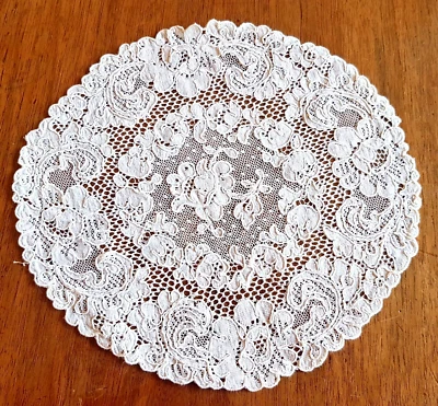 Napperon début XXe en dentelle - diamètre 24 cm - Photo 1/2