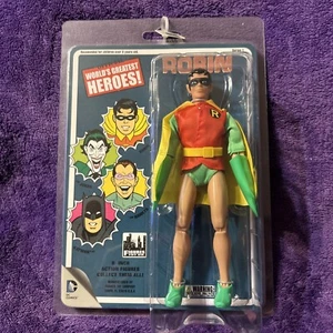 Robin Actionfigur Official World's Greatest Heroes BTVM08 Neu NRFP 2013 8-Inch - Bild 1 von 8