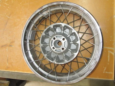 Llanta trasera BMW OEM Behr Leleu 1 4x15" 4 x 15" 36,31-2 330 R12 R12C Foto 1 de 4
