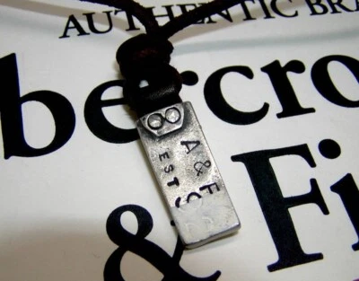 Abercrombie & Fitch ◆ 项链 9924 A 白色。  全新。 免费送货 — 第 1/3 张图片