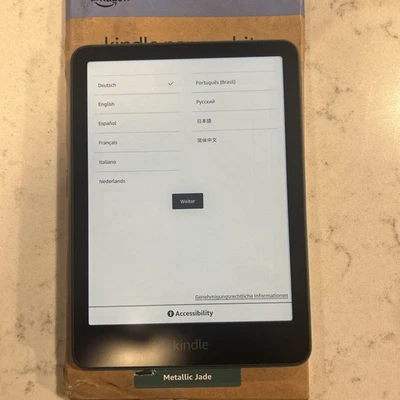 Amazon Kindle Paperwhite Signature Edition Metallic Jade, 32GB, 12th Gen 2024 - Image 1 of 2