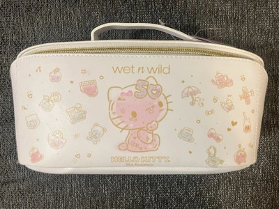 Bolso de Maquillaje Wet N Wild Hello Kitty 50 Aniversario Blanco Con Rosa Nuevo Foto 1 de 4