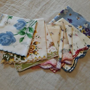 Menge 10 Vintage bedruckte Blumen Taschentücher Taschentücher - Bild 1 von 11