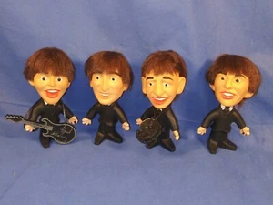 Juego de 4 muñecas Remco Nems Seltaeb The Beatles 1964 cuerpo suave - 4,5" - Imagen 1 de 7