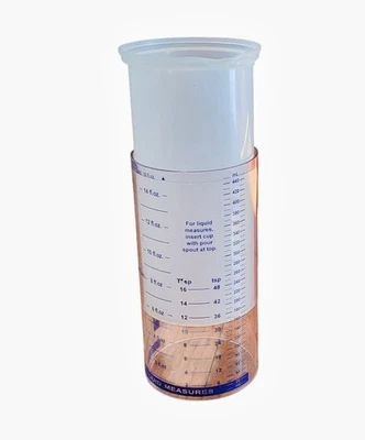 Pampered Chef Measure-All Large 2 Cup Wet Dry Liquid Solid Measuring Cup - Image 1 of 4
